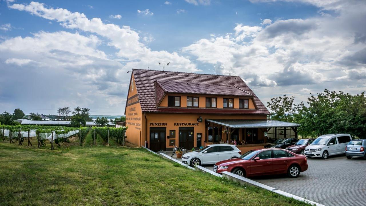 Penzion s restaurací na Furhaple Šakvice Exterior foto